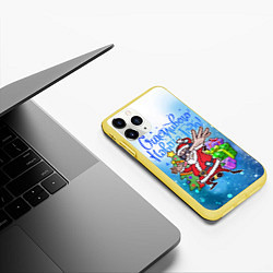 Чехол iPhone 11 Pro матовый Зимнее пати, цвет: 3D-желтый — фото 2