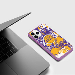 Чехол iPhone 11 Pro матовый LAKERS ФИРМЕННЫЕ ЦВЕТА БРЫЗГИ КРАСОК LA, цвет: 3D-фиолетовый — фото 2