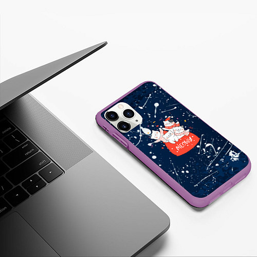 Чехол iPhone 11 Pro матовый Happy New Year коты / 3D-Фиолетовый – фото 3