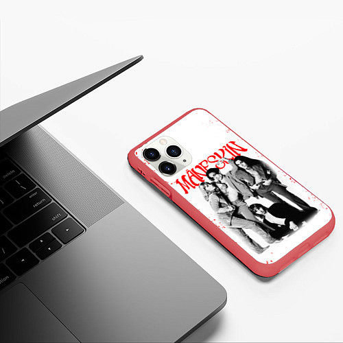 Чехол iPhone 11 Pro матовый MANESKIN POSTER СОСТАВ ГРУППЫ / 3D-Красный – фото 3