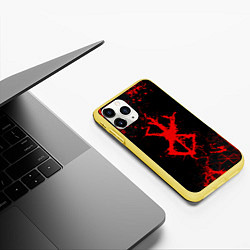 Чехол iPhone 11 Pro матовый BERSERK PATTERN SYMBOL, КЛЕЙМО, цвет: 3D-желтый — фото 2