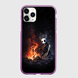 Чехол iPhone 11 Pro матовый HOLLOW KNIGHT У КОСТРА, цвет: 3D-фиолетовый