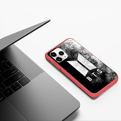 Чехол iPhone 11 Pro матовый BTS ЧБ, цвет: 3D-красный — фото 2