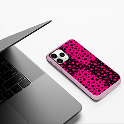 Чехол iPhone 11 Pro матовый Черно-Розовые сердца, цвет: 3D-розовый — фото 2