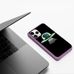 Чехол iPhone 11 Pro матовый Инопланетный гость, цвет: 3D-фиолетовый — фото 2