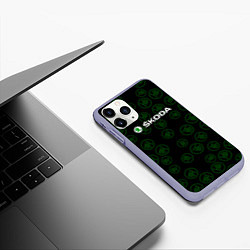 Чехол iPhone 11 Pro матовый Skoda паттерн логотипов, цвет: 3D-светло-сиреневый — фото 2