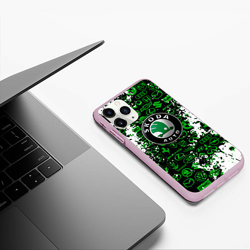 Чехол iPhone 11 Pro матовый Skoda брызги красок / 3D-Розовый – фото 3