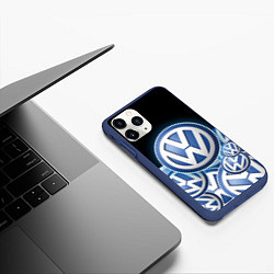 Чехол iPhone 11 Pro матовый Volkswagen Большое лого паттерн, цвет: 3D-тёмно-синий — фото 2
