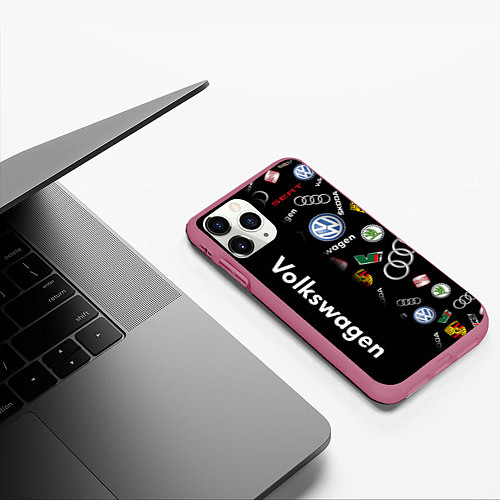 Чехол iPhone 11 Pro матовый Volkswagen Group Half Pattern / 3D-Малиновый – фото 3