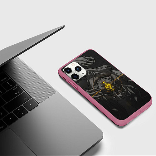 Чехол iPhone 11 Pro матовый Босс Элдн Ринг / 3D-Малиновый – фото 3