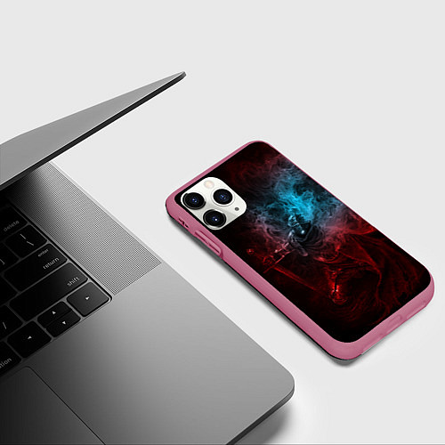Чехол iPhone 11 Pro матовый Погасший рыцарь Elden Ring / 3D-Малиновый – фото 3