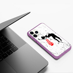 Чехол iPhone 11 Pro матовый Banksy - Бэнкси больная любовь, цвет: 3D-фиолетовый — фото 2