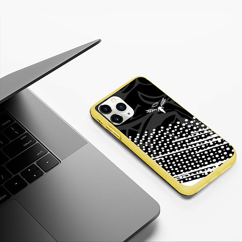 Чехол iPhone 11 Pro матовый Токийские мстители Tokyo Revengers / 3D-Желтый – фото 3