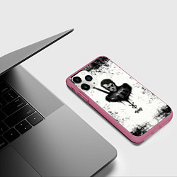 Чехол iPhone 11 Pro матовый БЕРСЕРК BERSERK, цвет: 3D-малиновый — фото 2