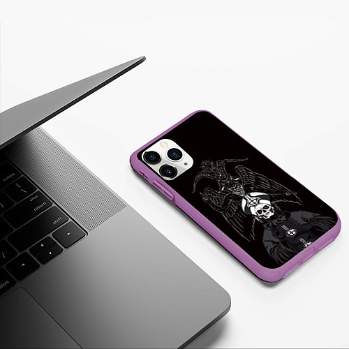 Чехол iPhone 11 Pro матовый Ghost Papa Emeritus / 3D-Фиолетовый – фото 3