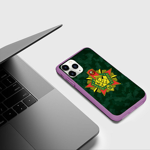 Чехол iPhone 11 Pro матовый КАМУФЛЯЖ ПОГРАНВОЙСКА ЗЕЛЕНЫЙ / 3D-Фиолетовый – фото 3