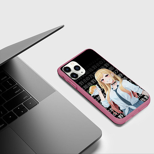 Чехол iPhone 11 Pro матовый МАРИН КИТАГАВА С БУРГЕРОМ ИЕРОГЛИФЫ / 3D-Малиновый – фото 3