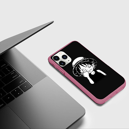 Чехол iPhone 11 Pro матовый Маленький Луффи / 3D-Малиновый – фото 3