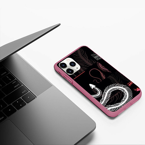 Чехол iPhone 11 Pro матовый Скелет змеи Snake skeleton / 3D-Малиновый – фото 3