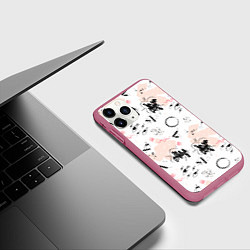 Чехол iPhone 11 Pro матовый Многоугольники и Глаза, цвет: 3D-малиновый — фото 2