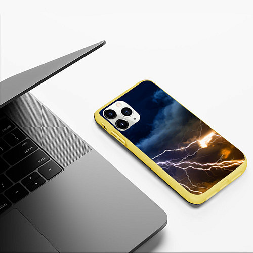 Чехол iPhone 11 Pro матовый Разряд молнии в грозовом небе / 3D-Желтый – фото 3
