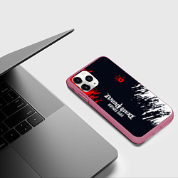 Чехол iPhone 11 Pro матовый Five Finger Death Punch - краска, цвет: 3D-малиновый — фото 2