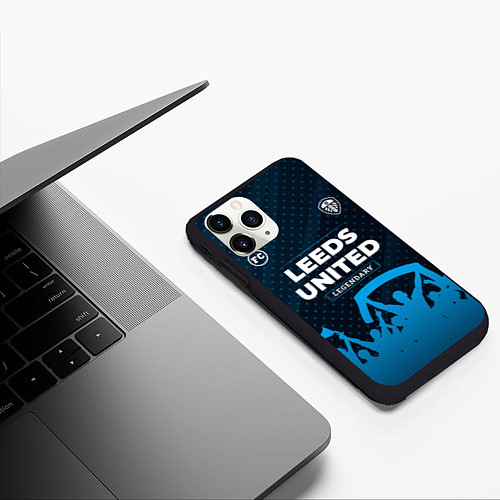 Чехол iPhone 11 Pro матовый Leeds United legendary форма фанатов / 3D-Черный – фото 3