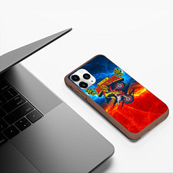 Чехол iPhone 11 Pro матовый Extreme motocross: мотоциклист на фоне огня, цвет: 3D-коричневый — фото 2