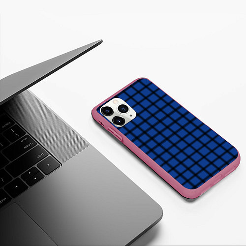 Чехол iPhone 11 Pro матовый Крупная темно-синяя клетка / 3D-Малиновый – фото 3