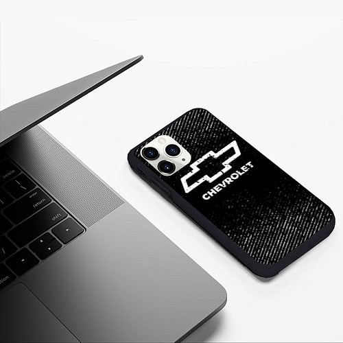 Чехол iPhone 11 Pro матовый Chevrolet с потертостями на темном фоне / 3D-Черный – фото 3