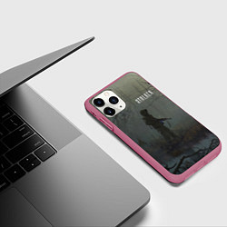 Чехол iPhone 11 Pro матовый STALKER Одиночка На Болоте, цвет: 3D-малиновый — фото 2