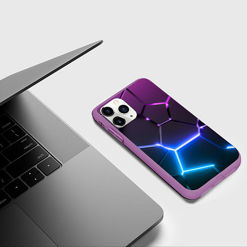 Чехол iPhone 11 Pro матовый Фиолетовый градиент - неоновые геометрические плит / 3D-Фиолетовый – фото 3