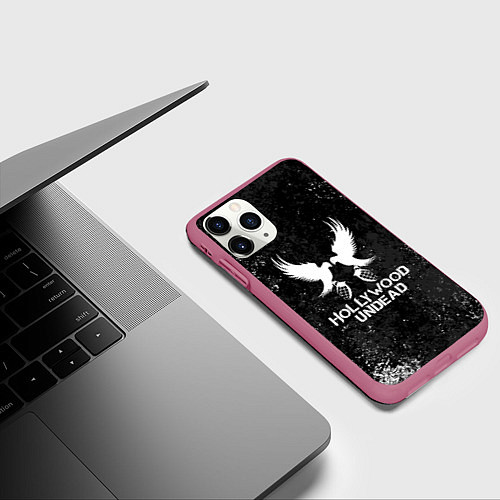 Чехол iPhone 11 Pro матовый Hollywood Undead - Hu / 3D-Малиновый – фото 3