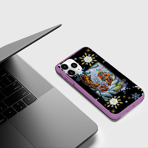 Чехол iPhone 11 Pro матовый Новый год белка с бельчатами / 3D-Фиолетовый – фото 3