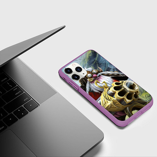 Чехол iPhone 11 Pro матовый Снайпер арт / 3D-Фиолетовый – фото 3