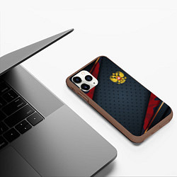 Чехол iPhone 11 Pro матовый Герб России черно-красный камуфляж, цвет: 3D-коричневый — фото 2