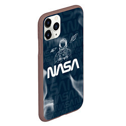 Чехол iPhone 11 Pro матовый Nasa - космонавт - паттерн, цвет: 3D-коричневый — фото 2
