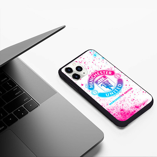 Чехол iPhone 11 Pro матовый Manchester United neon gradient style / 3D-Черный – фото 3