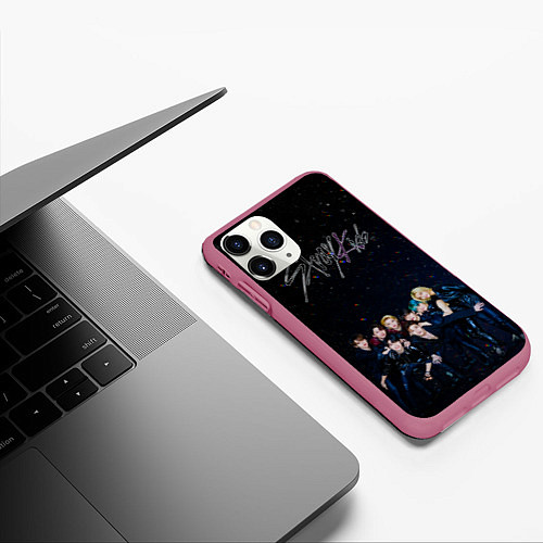 Чехол iPhone 11 Pro матовый Stray Kids boy band / 3D-Малиновый – фото 3