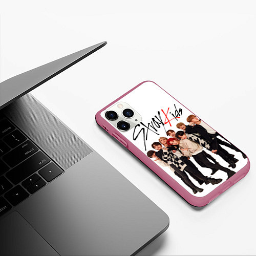 Чехол iPhone 11 Pro матовый Stray Kids white background / 3D-Малиновый – фото 3