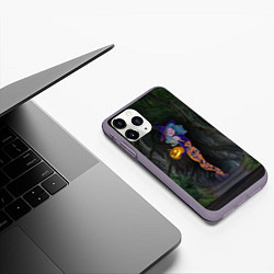 Чехол iPhone 11 Pro матовый Ведьма с тыквой и в крутых колготках - Halloween, цвет: 3D-серый — фото 2