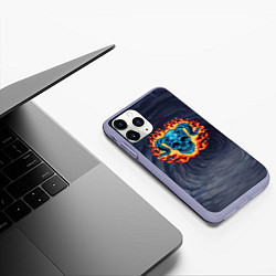 Чехол iPhone 11 Pro матовый Череп с рогами в огне, цвет: 3D-светло-сиреневый — фото 2