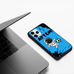 Чехол iPhone 11 Pro матовый Артем космонавт футболист, цвет: 3D-черный — фото 2