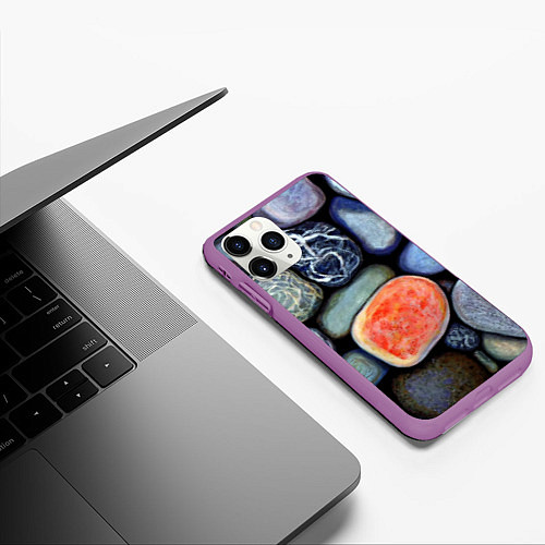 Чехол iPhone 11 Pro матовый Цветные камушки / 3D-Фиолетовый – фото 3