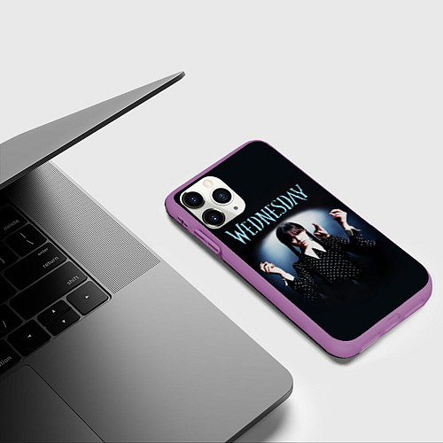Чехол iPhone 11 Pro матовый Уэнсдей и рука / 3D-Фиолетовый – фото 3