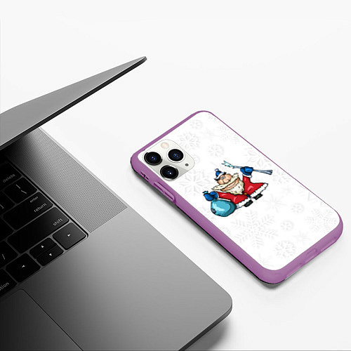 Чехол iPhone 11 Pro матовый Дед Мороз на белом фоне со снежинками / 3D-Фиолетовый – фото 3