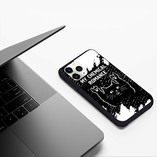 Чехол iPhone 11 Pro матовый Группа My Chemical Romance и рок кот / 3D-Черный – фото 3
