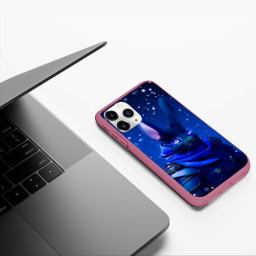 Чехол iPhone 11 Pro матовый Кролик в доспехах / 3D-Малиновый – фото 3