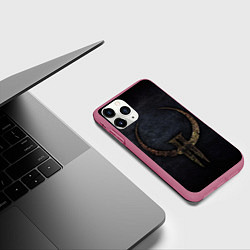 Чехол iPhone 11 Pro матовый Quake 2, цвет: 3D-малиновый — фото 2