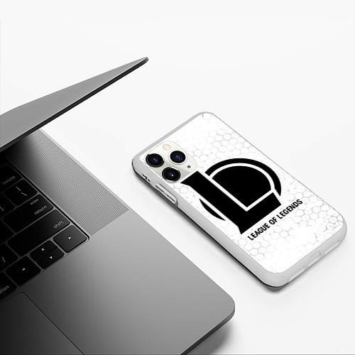 Чехол iPhone 11 Pro матовый League of Legends glitch на светлом фоне / 3D-Белый – фото 3